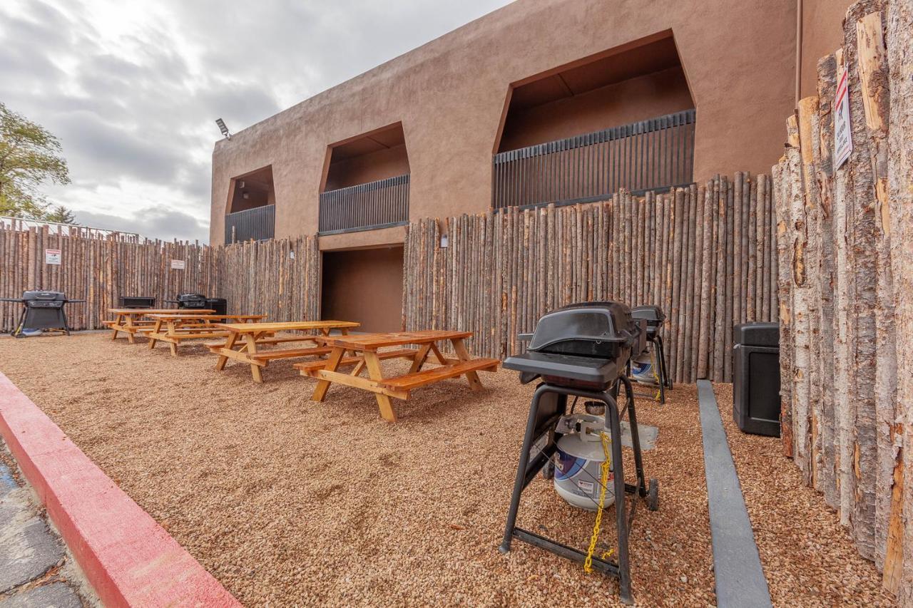 Taos Valley Lodge Экстерьер фото